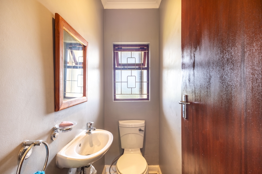 4 Bedroom Property for Sale in Old Place Western Cape